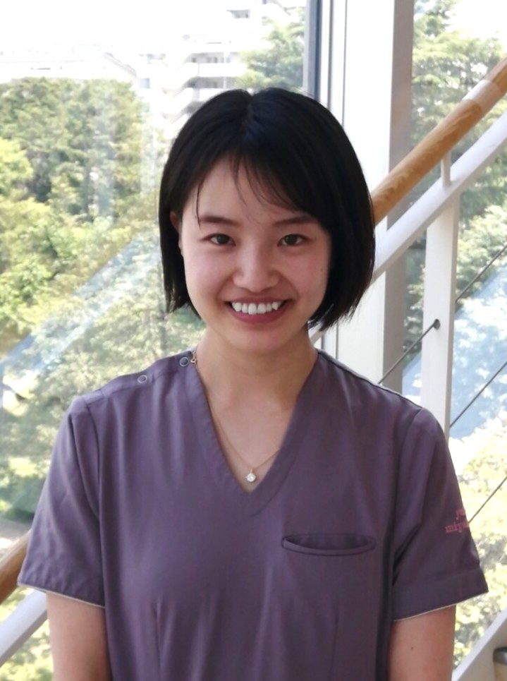 岡野 由佳